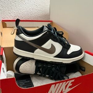 Nike Kids Black, White & Metallic Silver Low-Top Sneakers